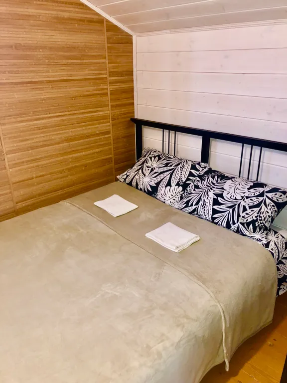 Дом на берегу озера