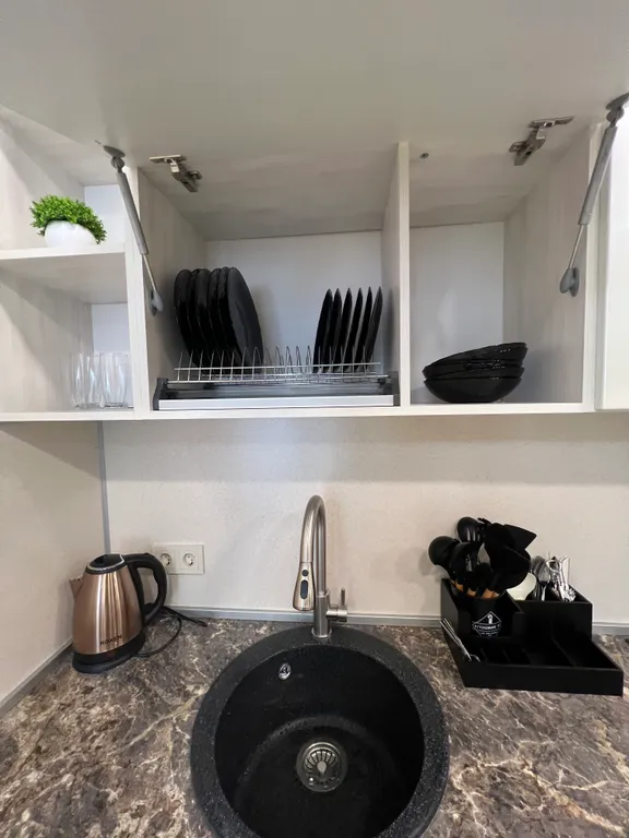 Студия с дизайнерским ремонтом