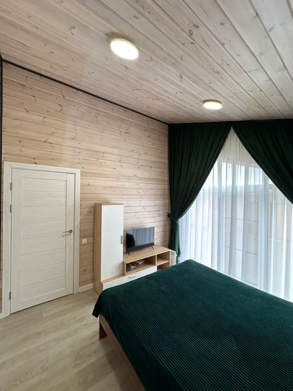 Красивый барнхаус с баней на приватной территории