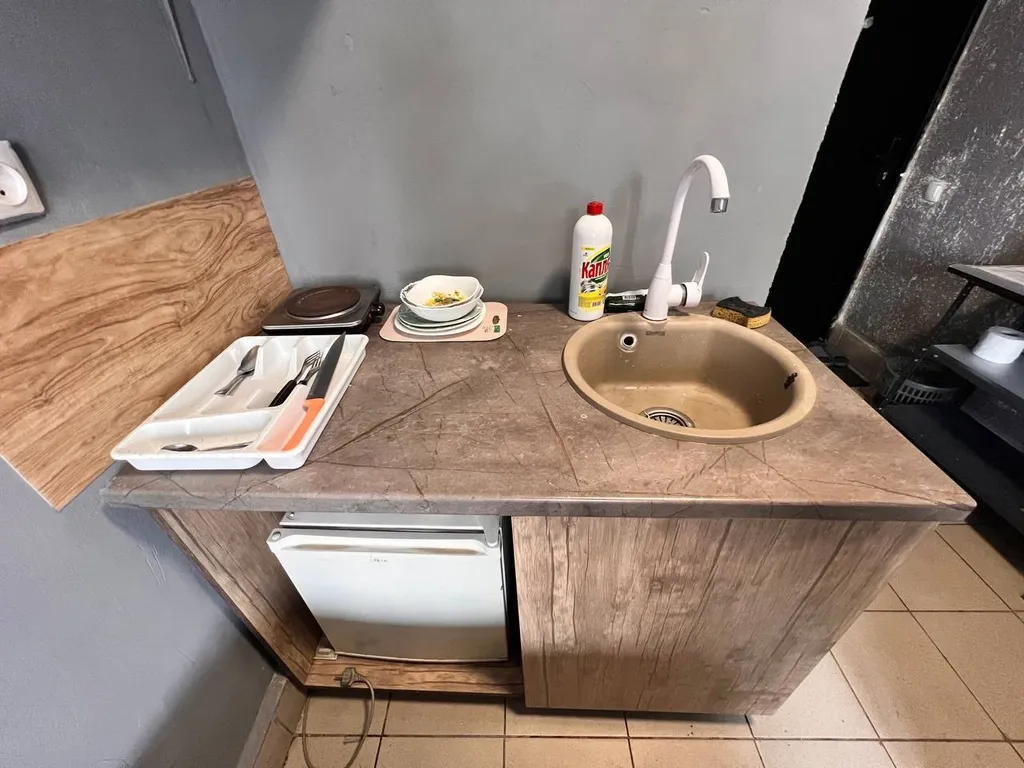 Мини - студия  эконом в центре  города