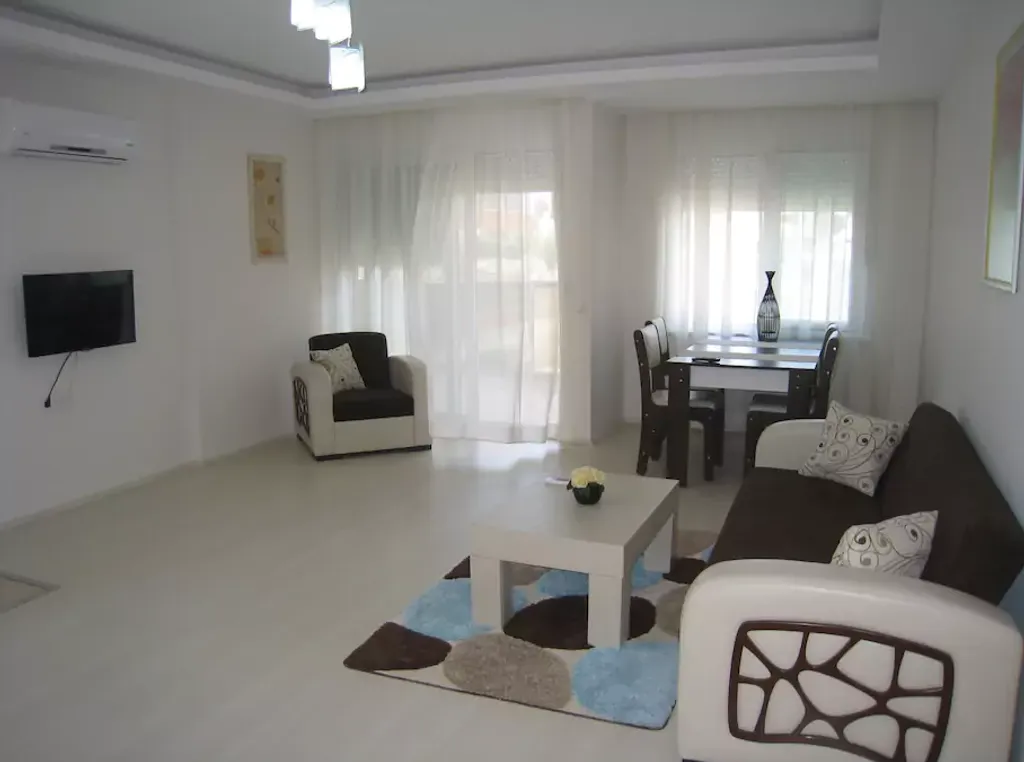 Целая квартира у моря