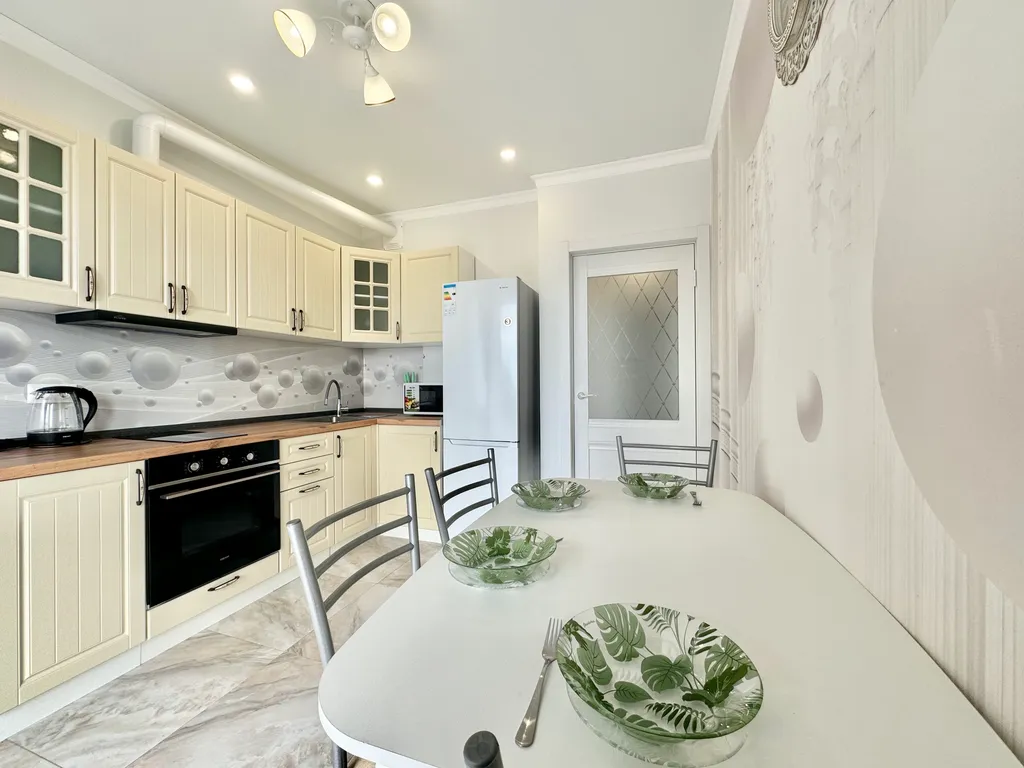 Двухкомнатная квартира с прямым видом на море