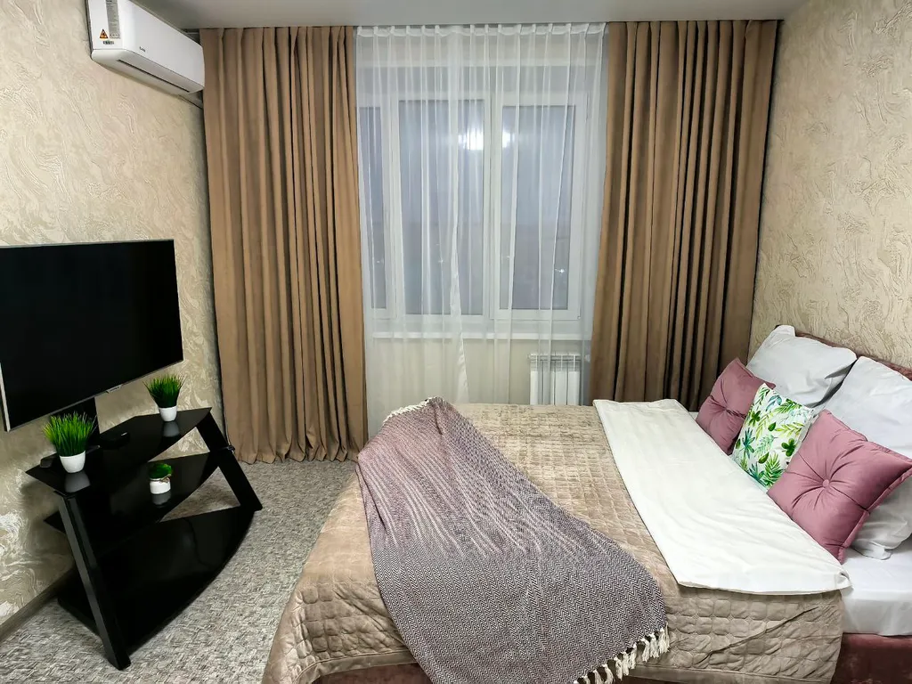 Уютная квартира с кондиционером в новом доме в южной части города — аренда посуточно в Тамбов