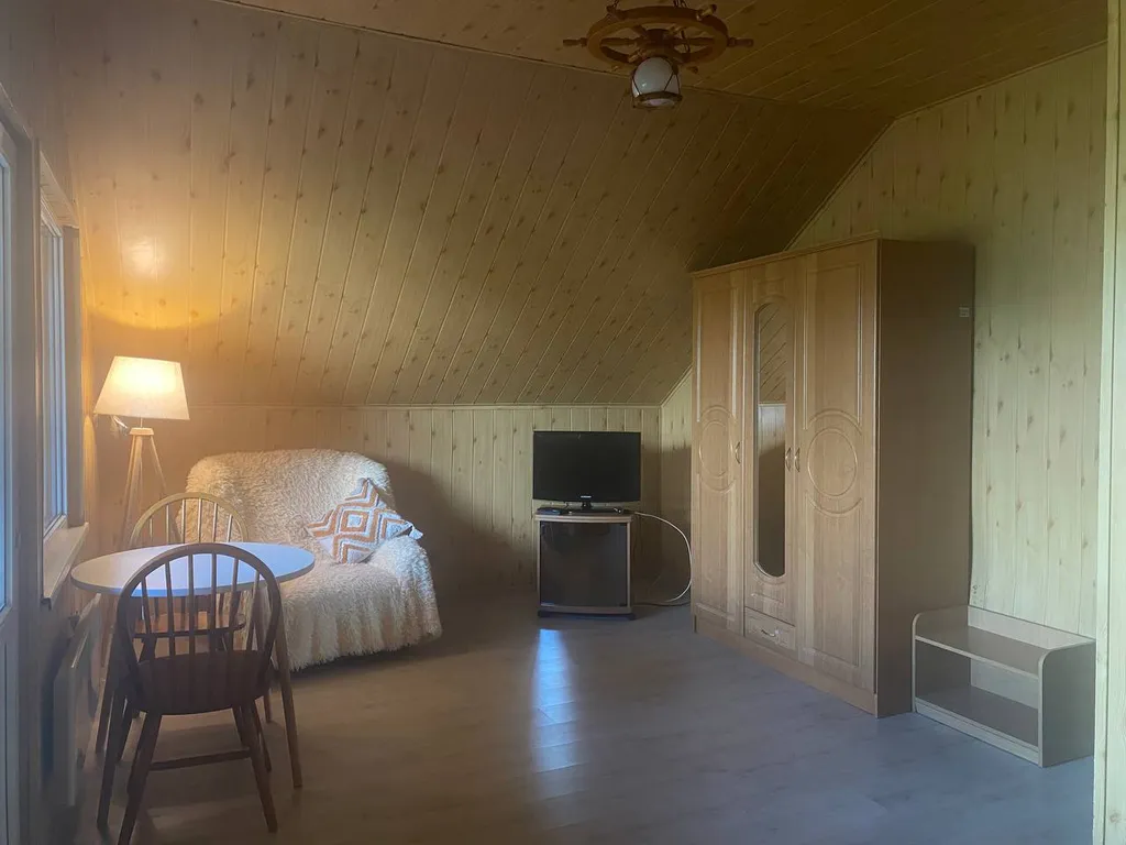 Уютный номер с видом на горы