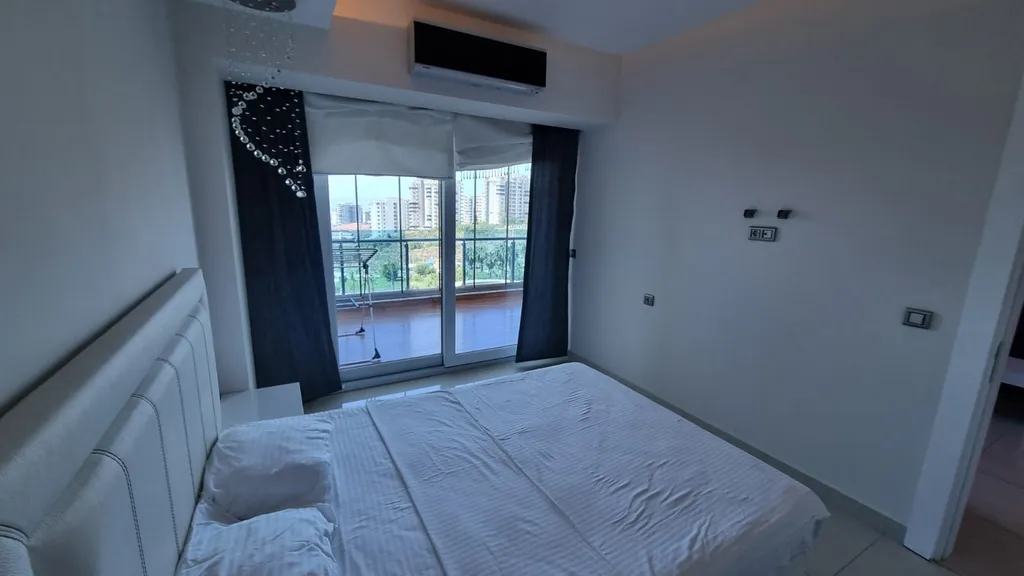 Квартира с видом на море в Azura park residence