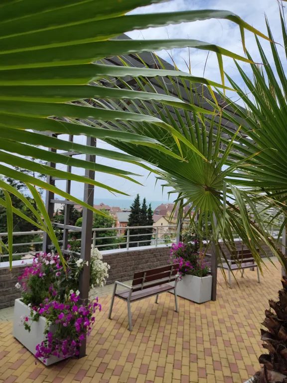 Квартира с 2 отдельными спальнями и кухней-гостинной недалеко от моря