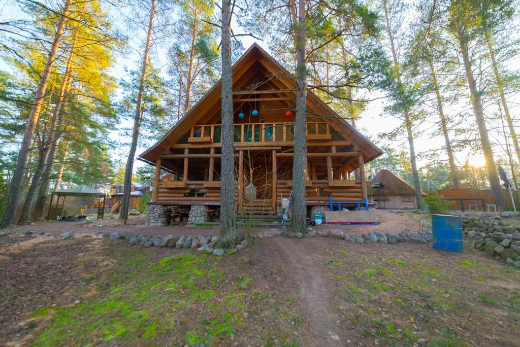 Коттедж Дом для отдыха рядом с рекой Луга — Луга