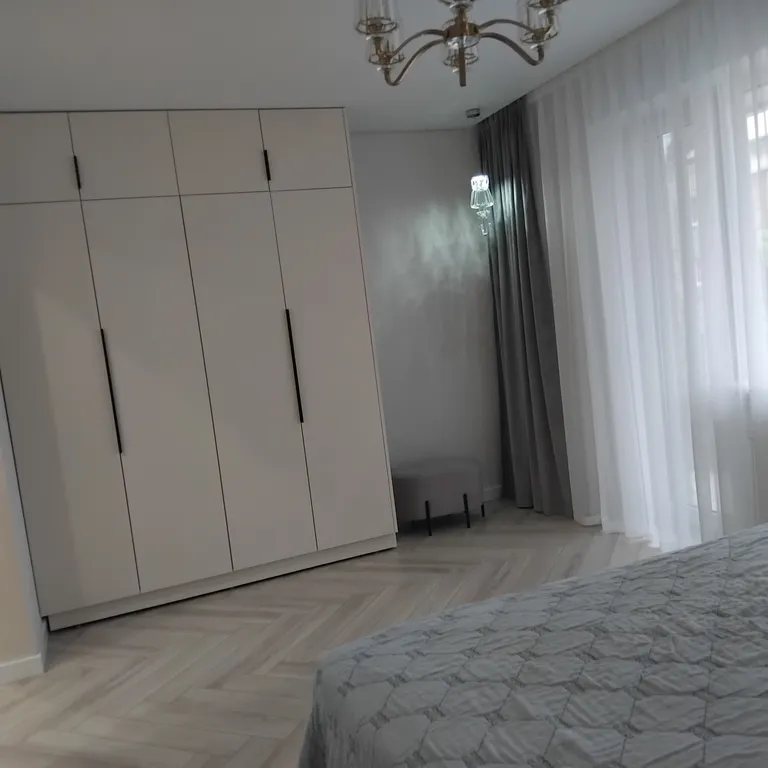 Квартира в центре с терассой и видом на горы