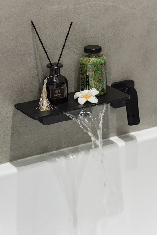 Сталинка после ремонта с видом на главный проспект и закаты