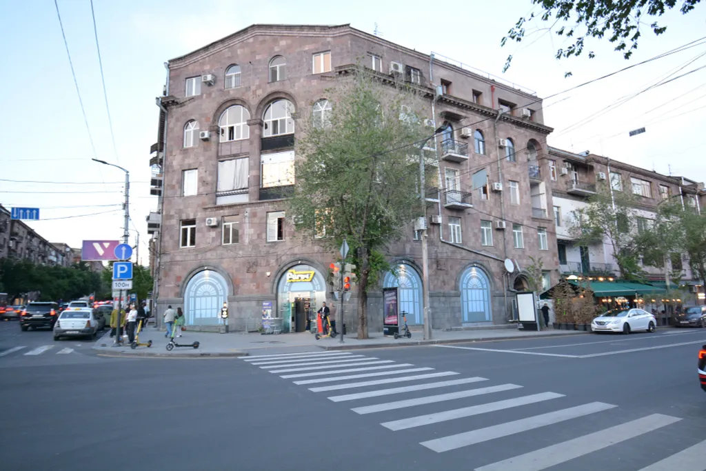 3-комнатная Квартира