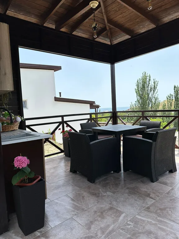 Прекрасная квартира в дуплексе с видом на крепость и море