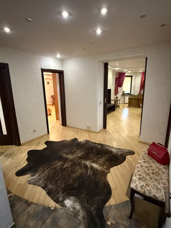 Шикарная просторная квартира с дизайнерским ремонтом