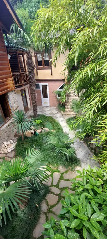 Уютная однокомнатная квартира в частном секторе с дизайнерским ремонтом