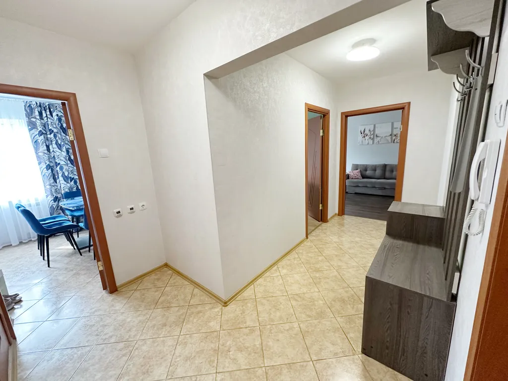 Двухкомнатная квартира в 10 минутах пешком от набережной