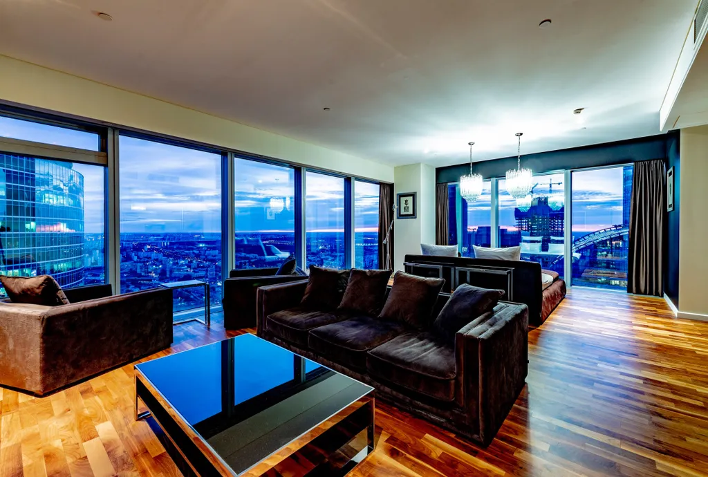 Угловой просторный апартамент 61 этаж