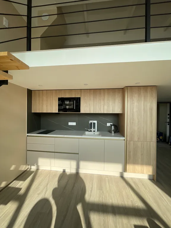 Двухуровневая студия в самом центре