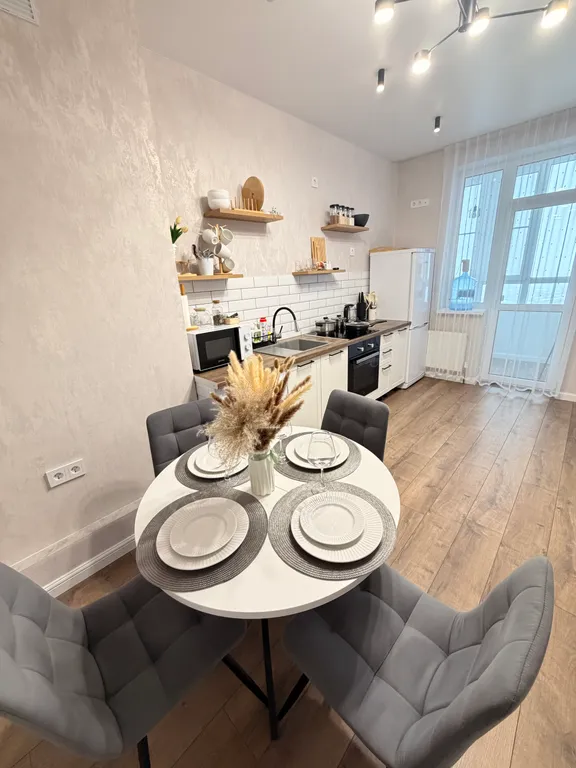 Новая однокомнатная современная квартира с видимо на город и реку