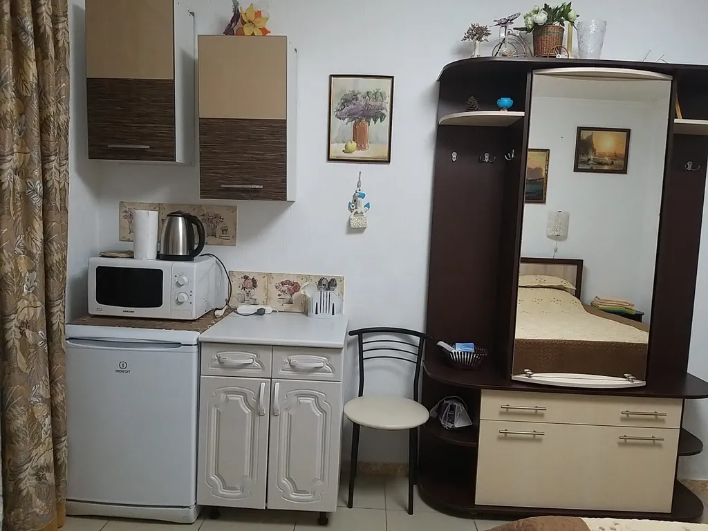 Квартира Апартаменты на 1 этаже с беседкой, отдельный вход — аренда посуточно в Орджоникидзе