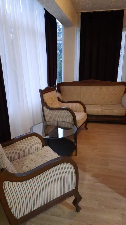 3-комнатная Квартира — аренда посуточно в Сухум