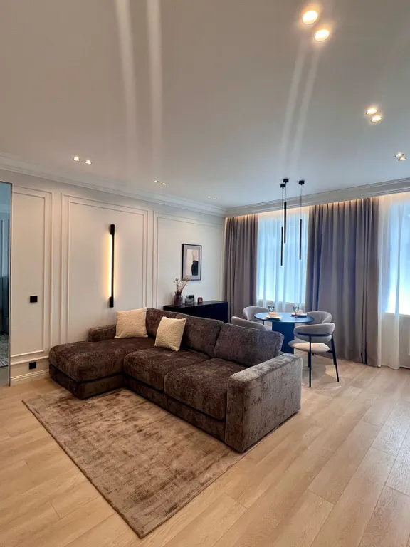 2-комнатный люкс с дизайнерским ремонтом в историческом центре