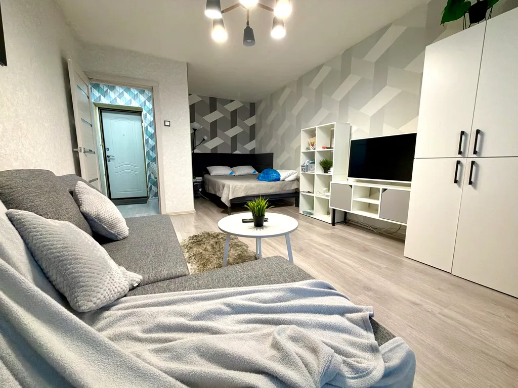 Квартира Чистая и уютная однушка на юго-западе — аренда посуточно в Киров