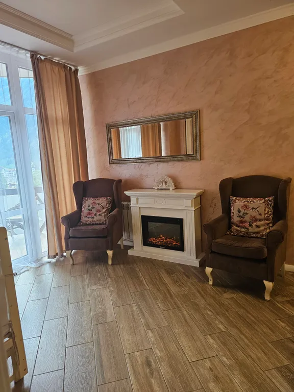 Апартамент в центре рядом с подъемником с балконом