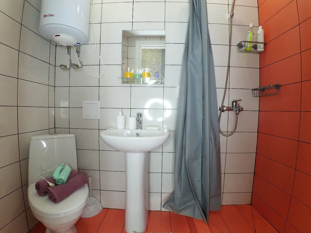 Апартамент Tat House в центре города у станции метро