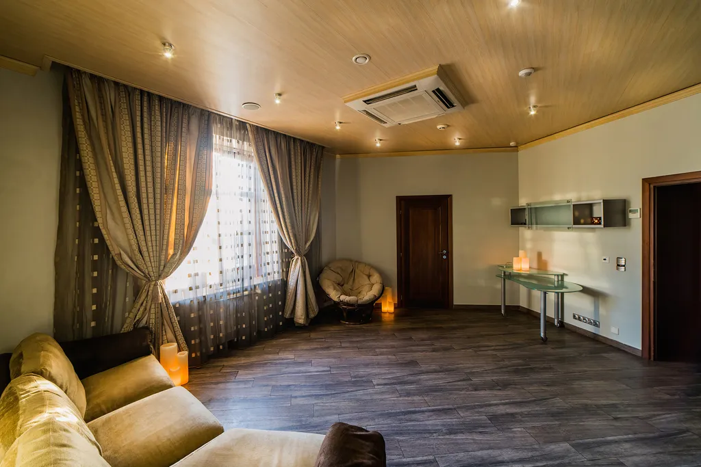 Дом-замок в Москве! Спа-зона, барбекю-зона внутри, караоке, кинозал...