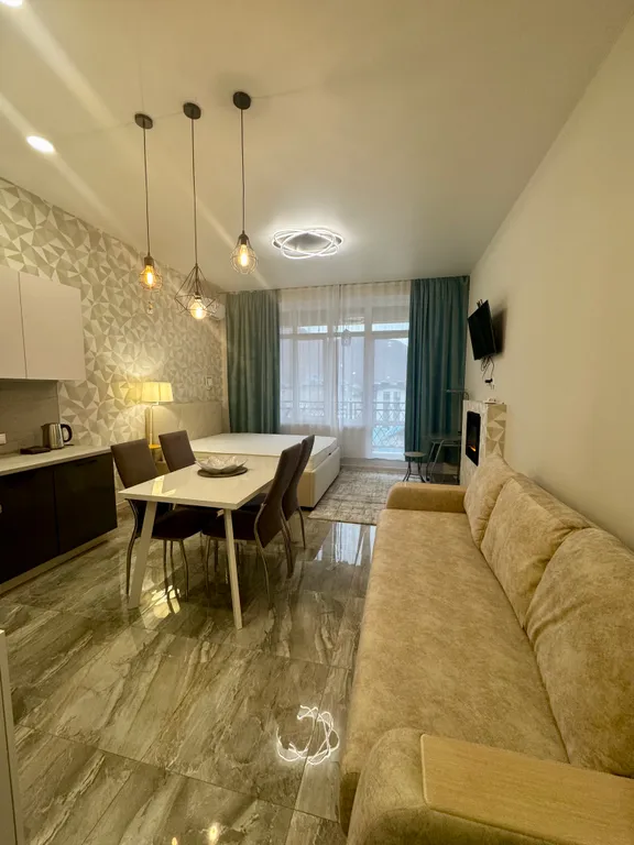 Просторная студия напротив Горки города