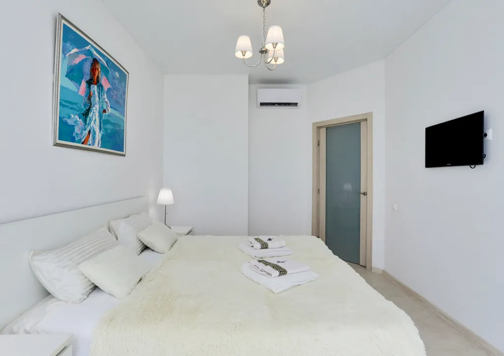 Красивая квартира в центре города с живописным видом на море