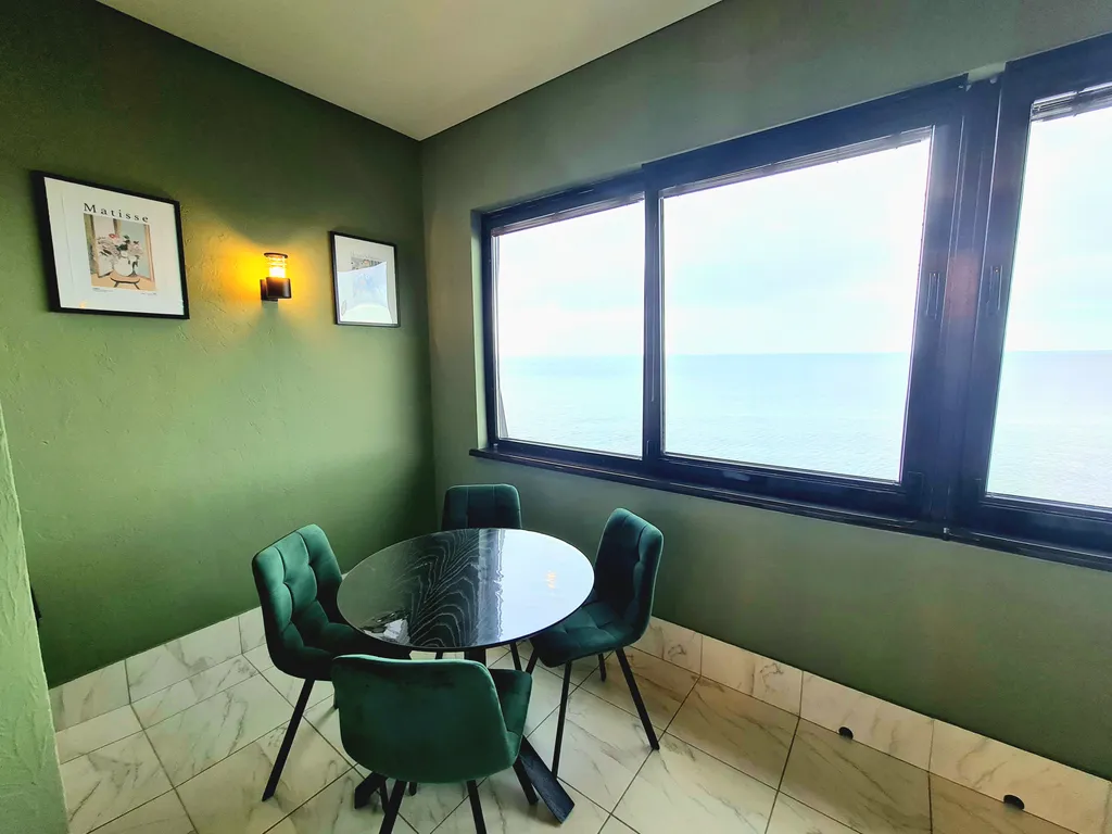 Супервидовая квартира в Ливадии рядом с морем