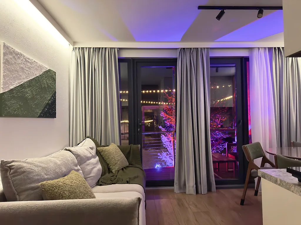 Дом DOUBLE с чаном на террасе