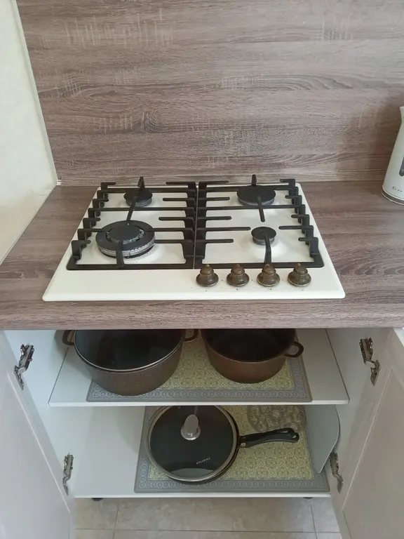 Часть дома,индивидуальное отопление, новый ремонт (дет.принадлежности)