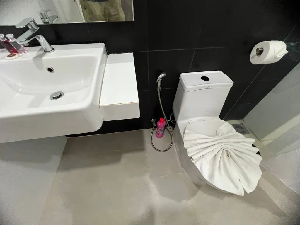 Ката Студия  после ремонта с отличным видом на сад в Ozone