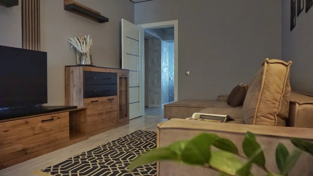 Стильная двушка с яркой кухней