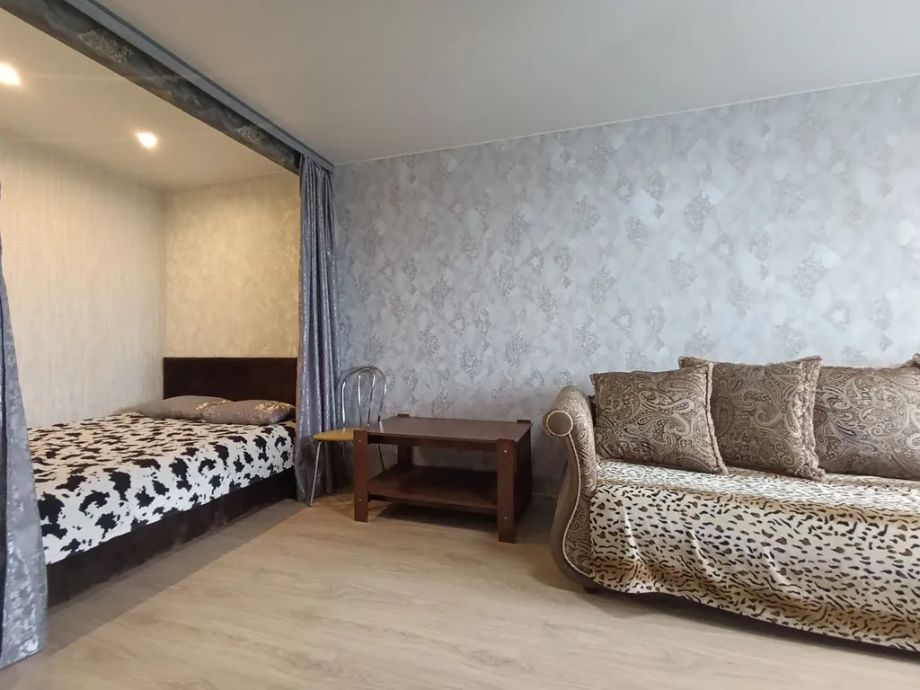 Евродвушка у вокзала