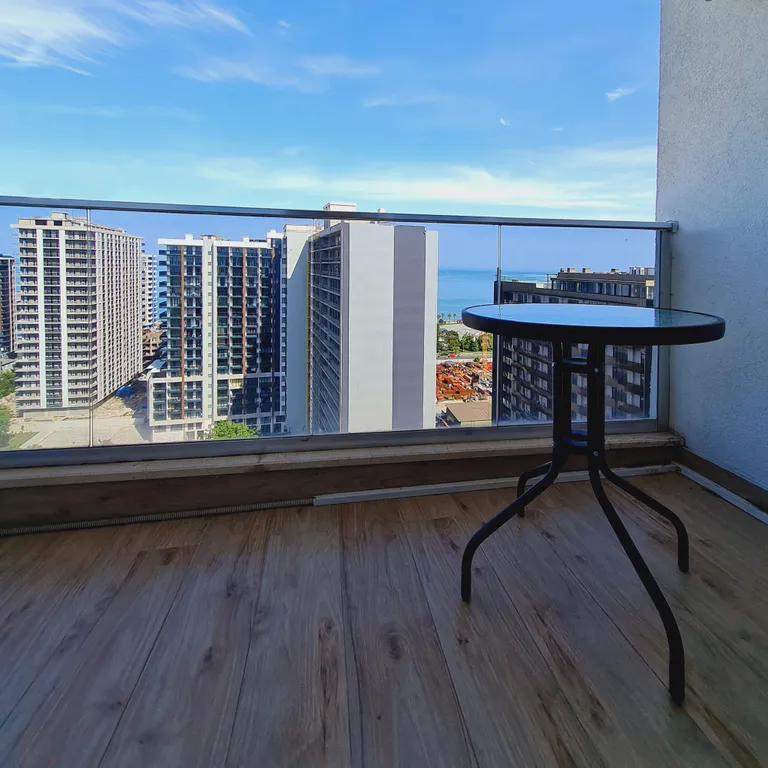 Семейные апартаменты 5, 2 спальни, салон, кухня, вид на море и горы