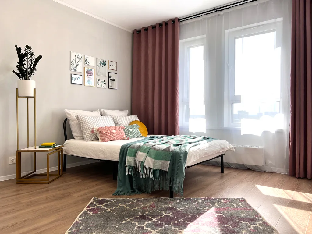 Студия с прекрасным видом из окна