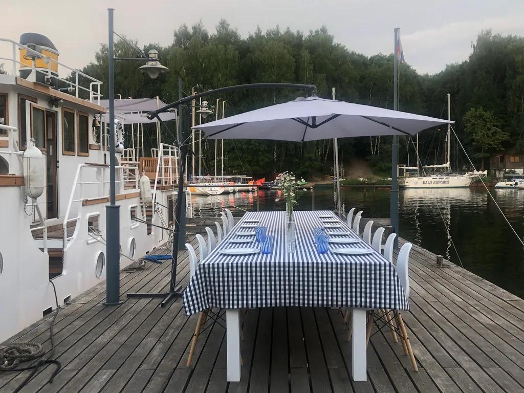 Теплоход для проживания