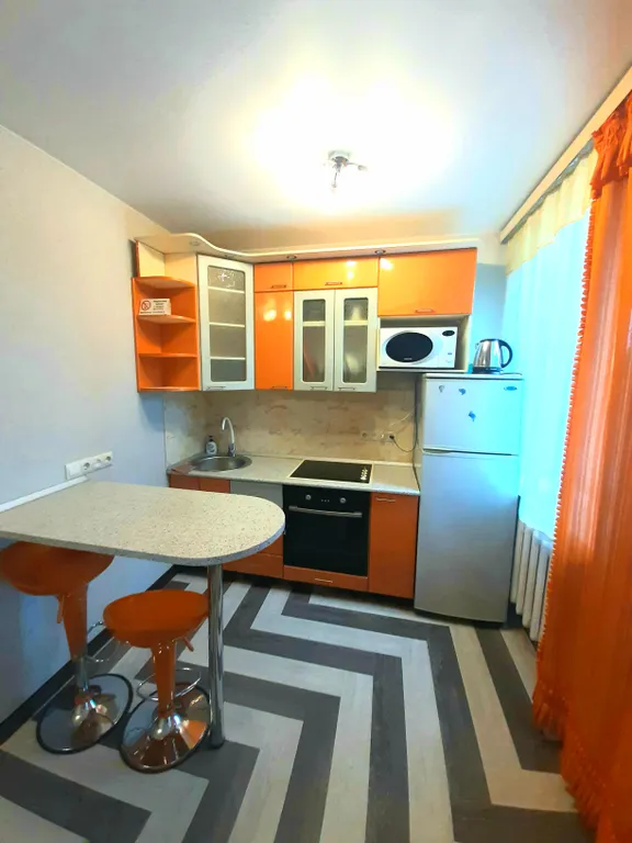 Квартира с балконом рядом с Аэропортом, 15 мин до моря и казино