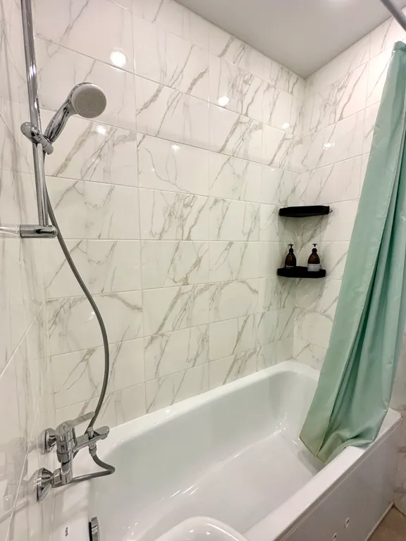 Студия с дизайнерским ремонтом и видом на канал Москвы реки