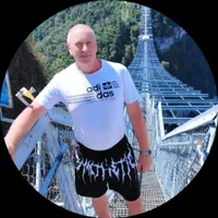 Павел Угаров