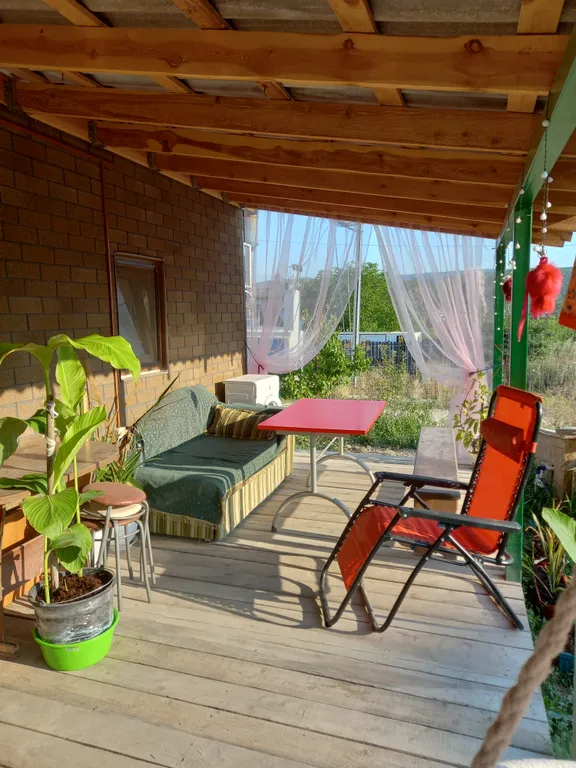 Отдых в уютном, уединенном домике на 6 сотках.