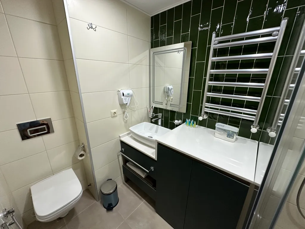 Апартамент с джакузи и большой верандой у моря