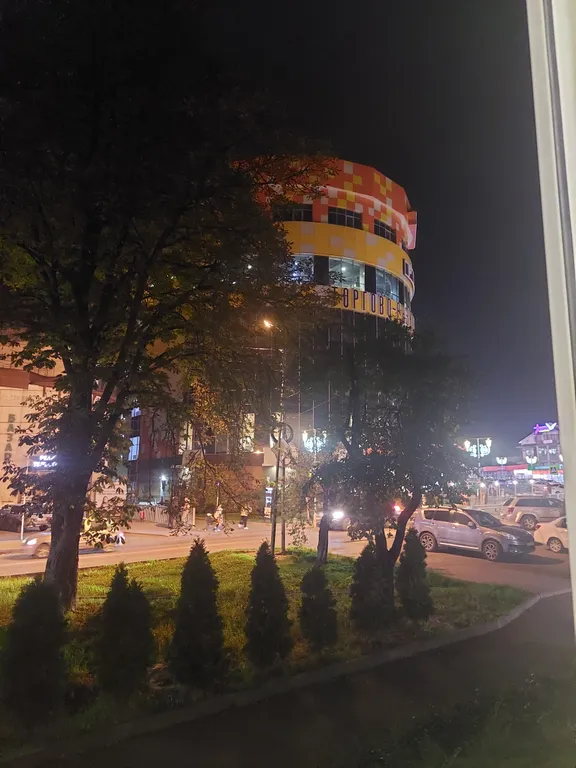 Уютная комната возле самого большого торгового центра в городе