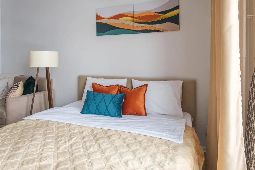 Квартира Квартира Просторная студия в теплых тонах — Екатеринбург