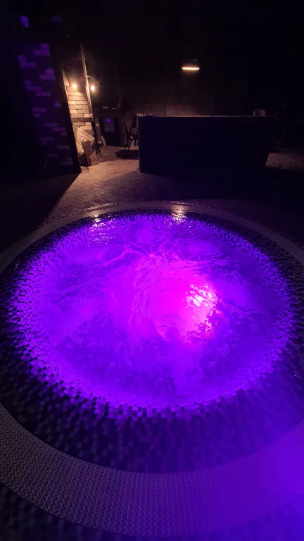 Квартира Однокомнатная квартира с кухней, мангалом, беседкой, джакузи — Севастополь