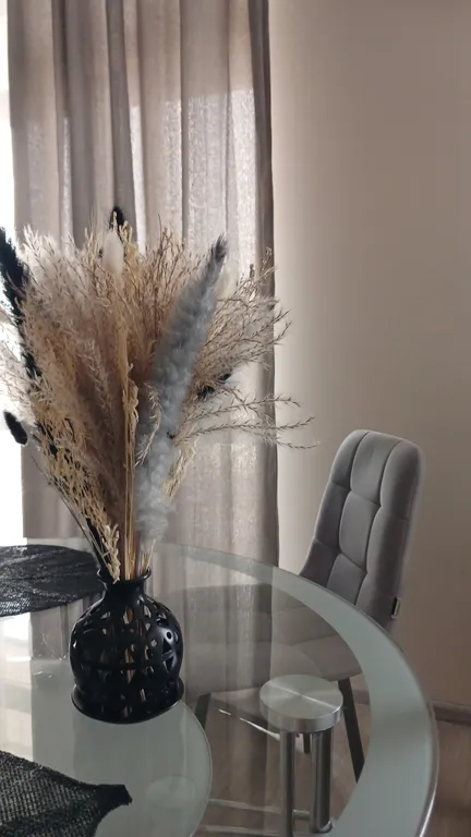 Квартира Квартира Шикарная новая студия в центре города — Омск