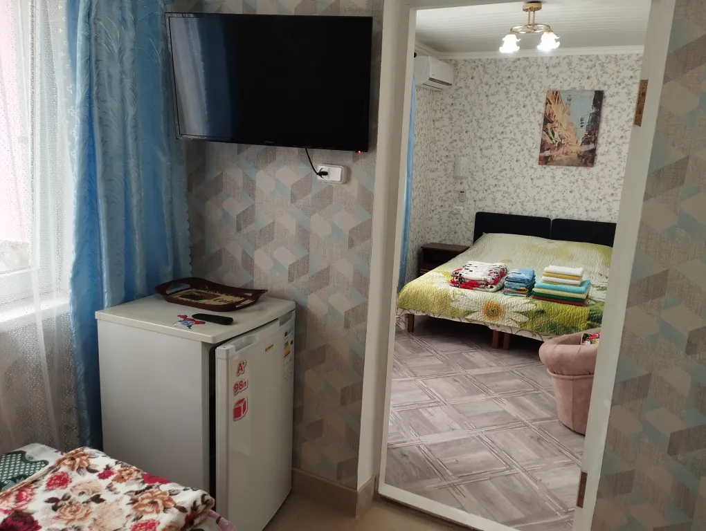 Двухкомнатный домик в частном домовладении