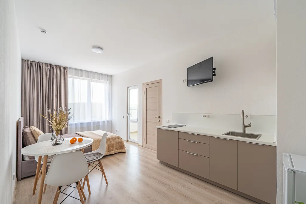 Уютная студия с выходом на набережную